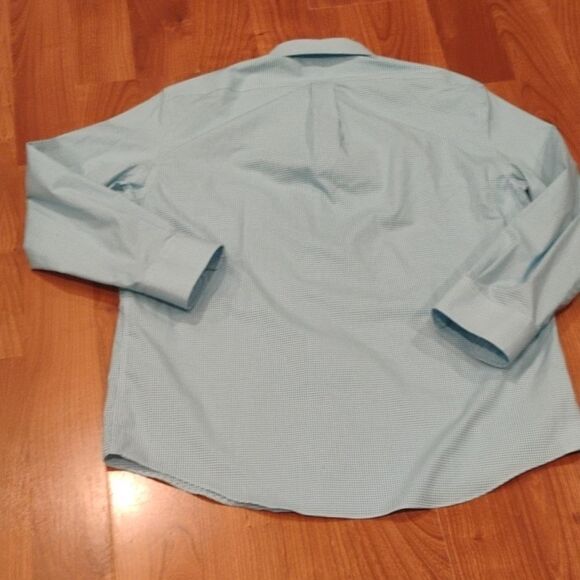 Men's Light Blue Dress Shirt - Picture 3 of 3